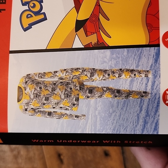 ClimateRight by Cuddl Duds Pokémon Boys Thermal Set Size Medium 8/10 - Picture 4 of 11